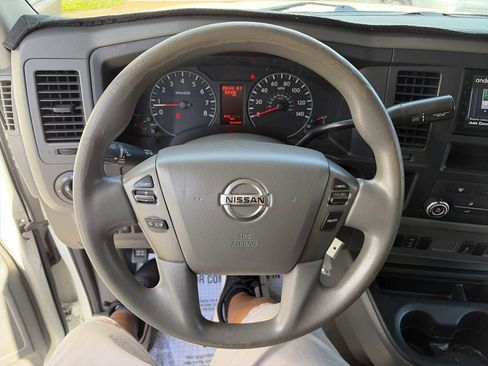 Used 2016 Nissan NV 3500 SV image 11