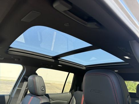 New 2026 Chevrolet Traverse RS w/ LPO, Floor Liner Package AWD/4WD image 13