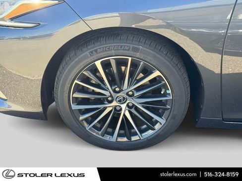 Certified 2022 Lexus ES 350 w/ Premium Package image 16