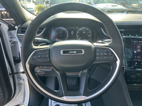 New 2026 Jeep Grand Cherokee L Laredo RWD image 39