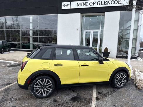 New 2026 MINI Cooper S FWD image 5