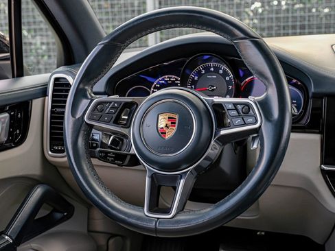 Used 2019 Porsche Cayenne S AWD/4WD image 14