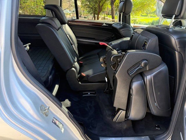 Used 2011 Mercedes-Benz GL 450 4MATIC image 28