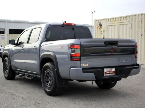 Used 2025 Nissan Frontier Pro-X image 6