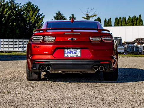 Used 2023 Chevrolet Camaro SS RWD image 3