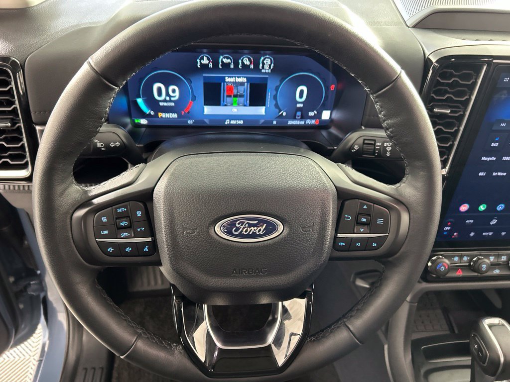 Used 2025 Ford Ranger Lariat w/ Black Appearance Package AWD/4WD image 13