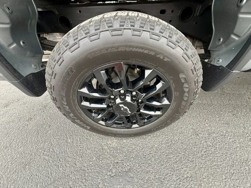 Used 2025 Chevrolet Silverado 2500 LT w/ Trail Boss Package AWD/4WD image 18