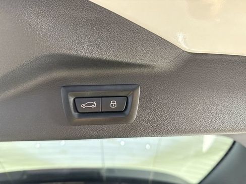 Used 2026 BMW X7 xDrive40i w/ M Sport Package AWD/4WD image 36