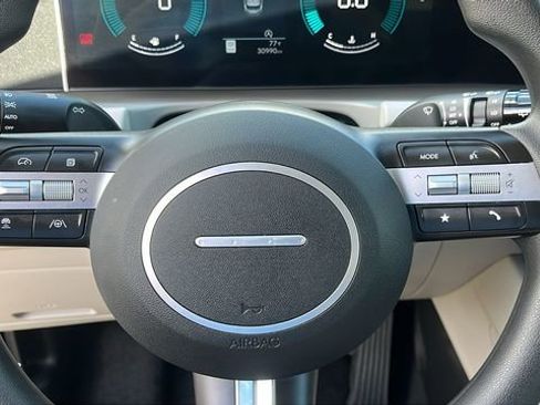 Used 2025 Hyundai Tucson SEL image 11