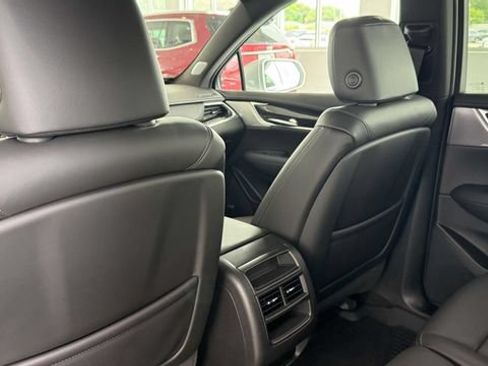 Used 2020 Cadillac XT5 Premium Luxury w/ LPO, Floor Liner Package AWD/4WD image 30