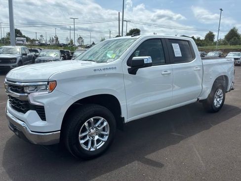 Used 2026 Chevrolet Silverado 1500 LT AWD/4WD image 3