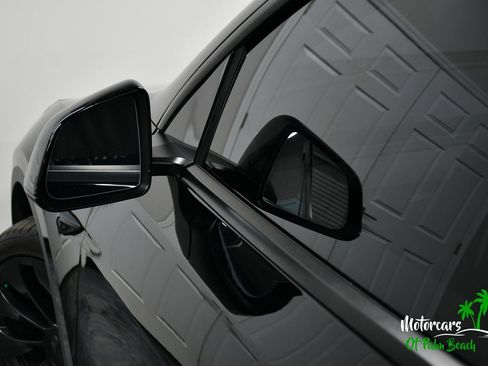 Used 2023 Tesla Model Y Performance AWD/4WD image 9