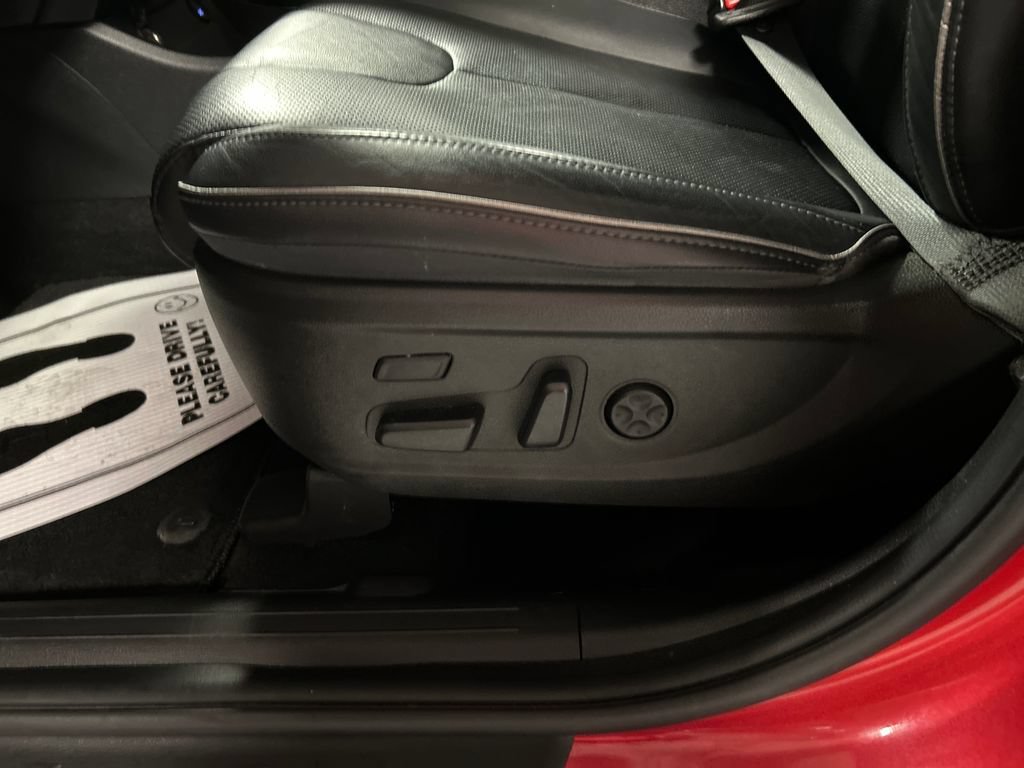 Used 2023 Hyundai Santa Fe Limited FWD image 11