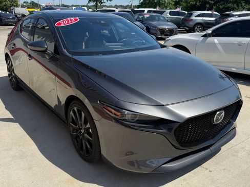 Used 2022 MAZDA MAZDA3 s FWD image 2