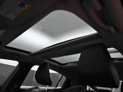 Certified 2025 Toyota Prius XLE image 25