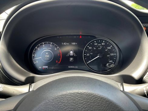 Certified 2024 Nissan Kicks SV FWD image 15