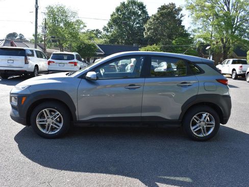 Used 2021 Hyundai Kona SE image 3