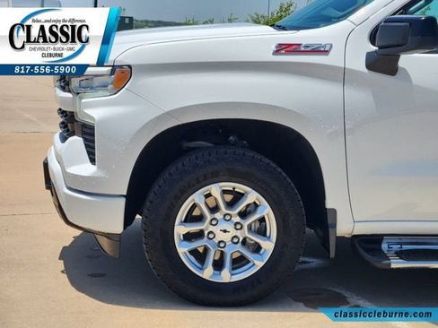 Used 2024 Chevrolet Silverado 1500 RST w/ Z71 Off-Road Package AWD/4WD image 12