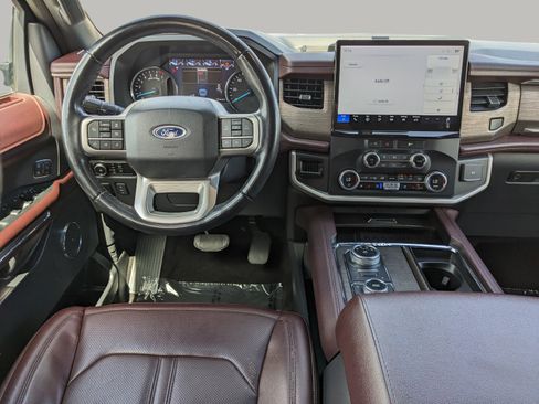 Used 2023 Ford Expedition Limited AWD/4WD image 14