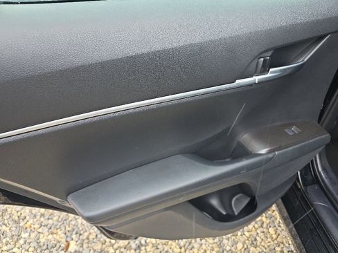 Certified 2023 Toyota Camry LE FWD image 13