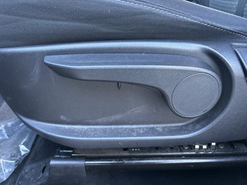 Used 2022 Kia Sorento LX image 13