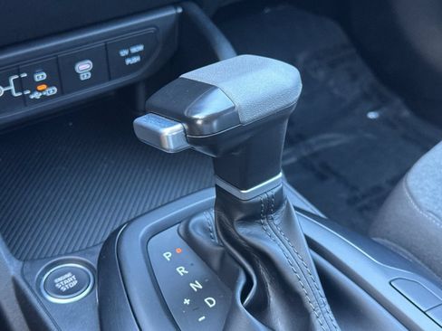 Used 2025 Kia K4 FWD image 20