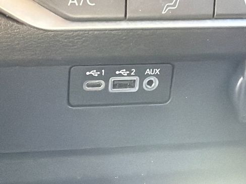 Used 2025 Nissan Altima 2.5 SV FWD image 32