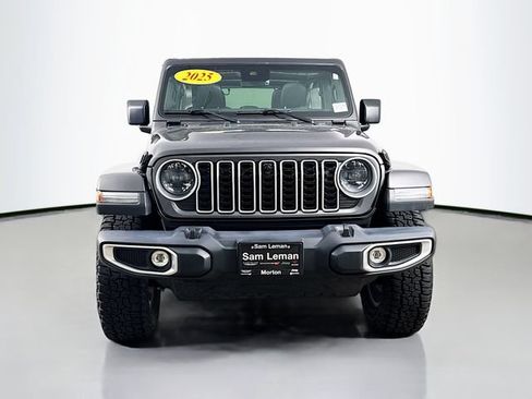 Used 2025 Jeep Wrangler Unlimited Sahara AWD/4WD image 2