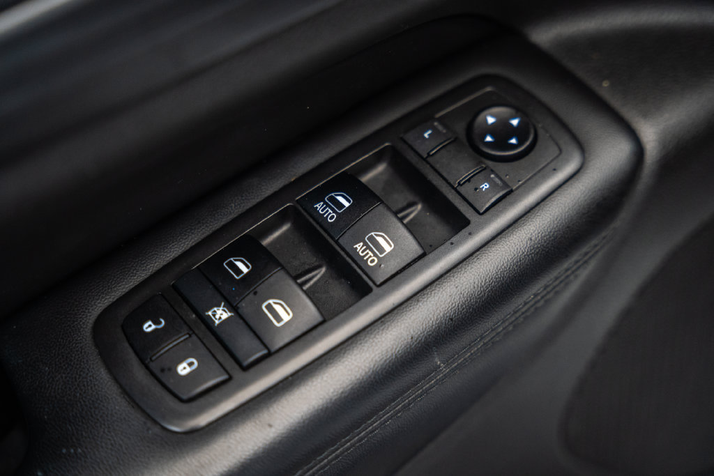 Used 2019 Jeep Grand Cherokee Altitude AWD/4WD image 42