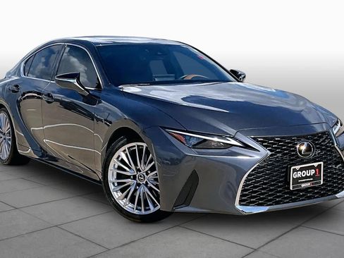 Used 2022 Lexus IS 300 w/ Premium Package RWD image 3