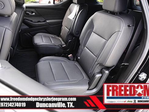 Used 2023 Chevrolet Traverse LT w/ LPO, Floor Liner Package AWD/4WD image 14