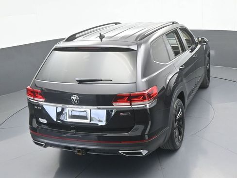 Used 2022 Volkswagen Atlas SE w/ Black Wheel Package image 52