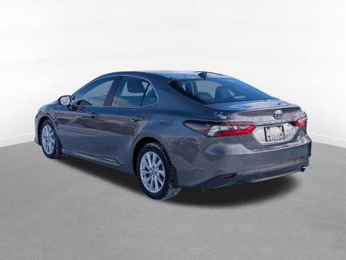 Used 2023 Toyota Camry LE image 4