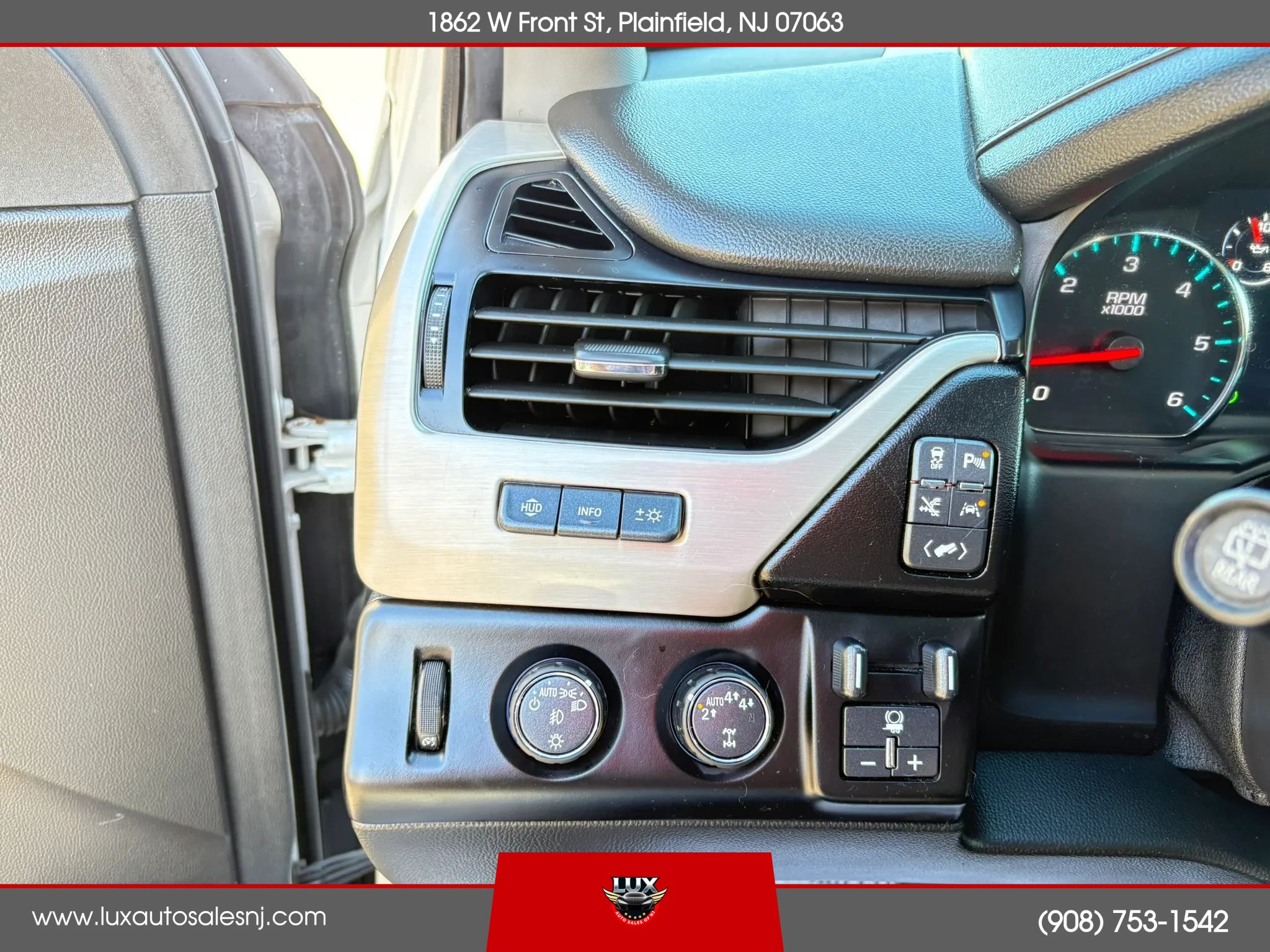 Used 2019 GMC Yukon Denali w/ Denali Ultimate Package AWD/4WD image 29