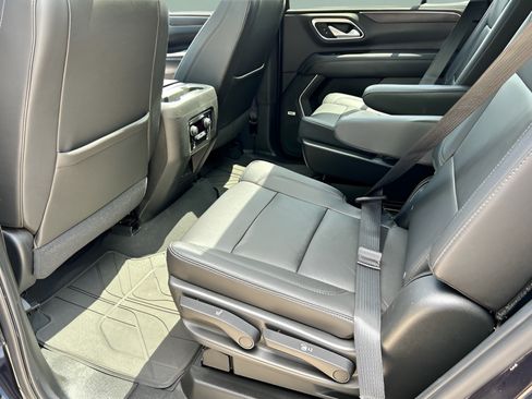 Used 2021 Chevrolet Tahoe Z71 w/ Luxury Package AWD/4WD image 9