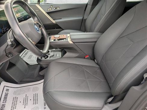 Certified 2023 BMW iX xDrive50 w/ Premium Package image 17