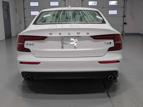 Used 2020 Volvo S60 T6 Momentum w/ Protection Package Premier AWD/4WD image 9