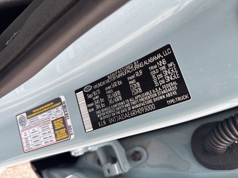 Used 2024 Hyundai Santa Cruz SE AWD/4WD image 33