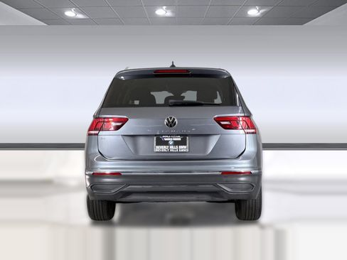 Used 2022 Volkswagen Tiguan SE FWD image 10