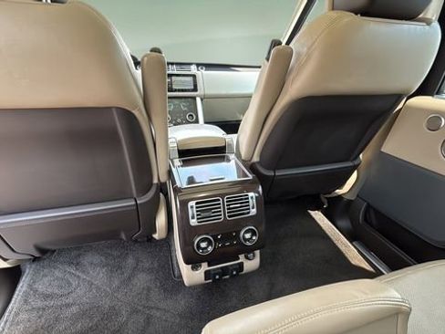Used 2019 Land Rover Range Rover Long Wheelbase Supercharged image 21