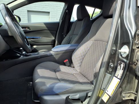 Certified 2020 Toyota C-HR XLE FWD image 12