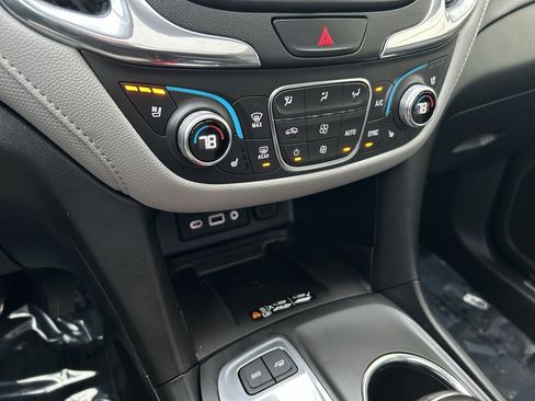 Used 2019 Chevrolet Equinox Premier image 22