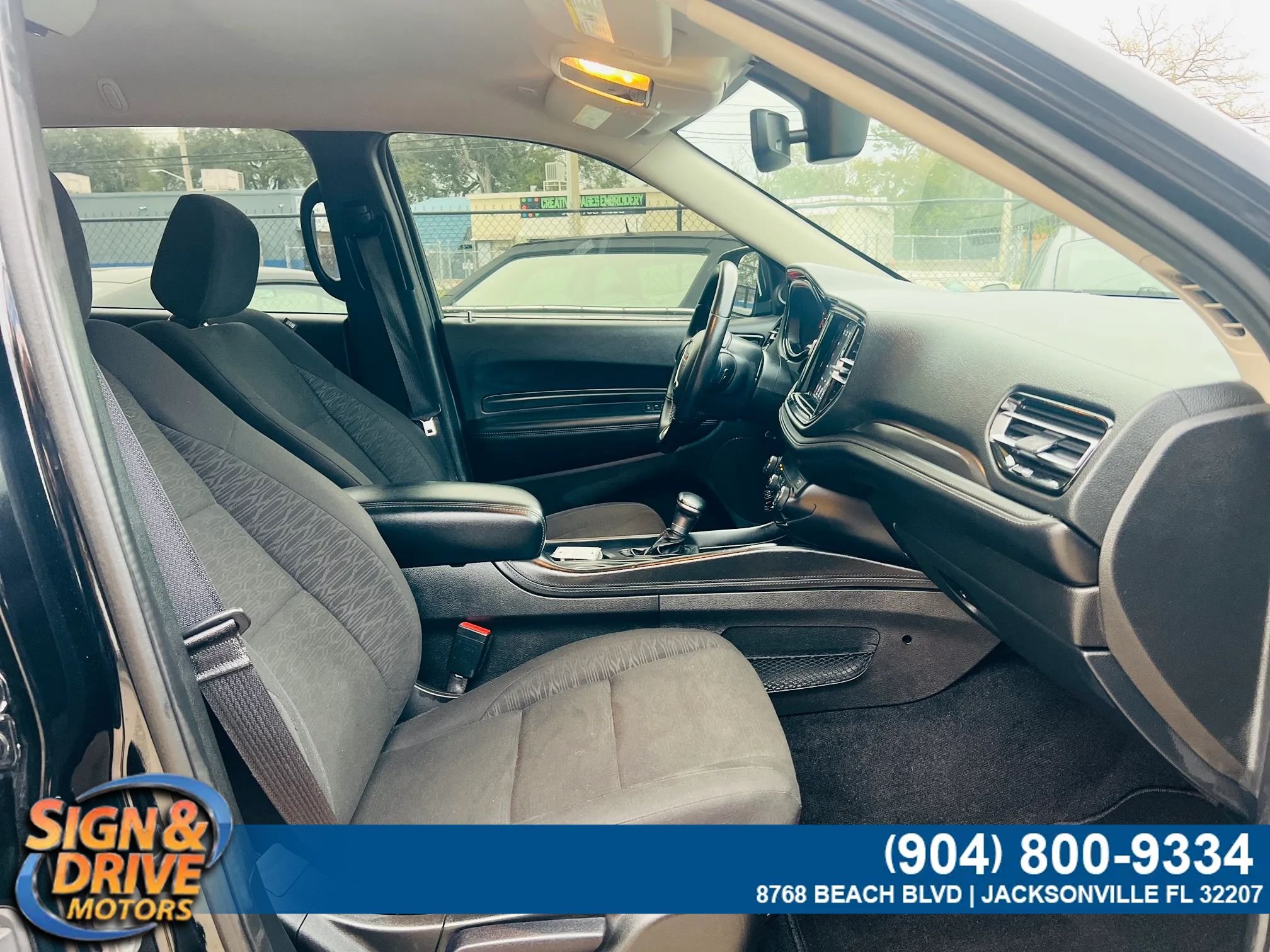 Used 2020 Dodge Durango SXT RWD image 9
