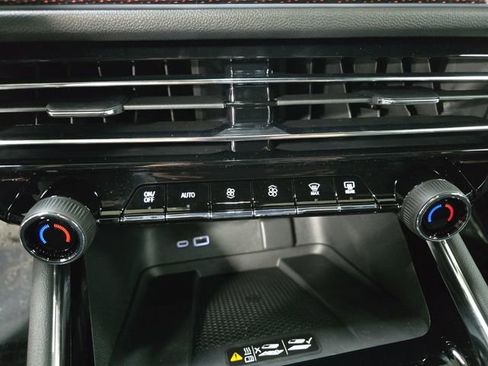 New 2026 Chevrolet Traverse Z71 w/ Driver Confidence Package image 22