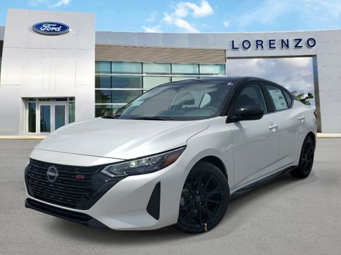 Used 2025 Nissan Sentra SR w/ Midnight Edition FWD image 26