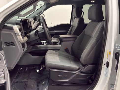 Used 2025 Ford F350 XLT image 11