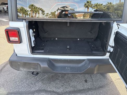 Used 2025 Jeep Wrangler Sport AWD/4WD image 16