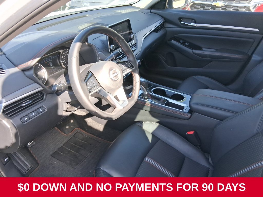 Used 2025 Nissan Altima 2.5 SR FWD image 6