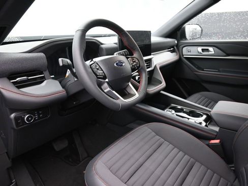 New 2026 Ford Explorer ST-Line w/ ST-Line Street Pack image 18