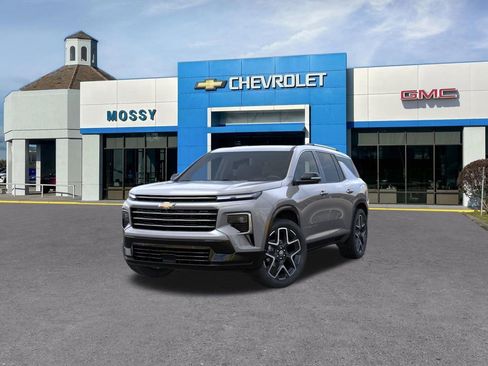 New 2026 Chevrolet Traverse High Country FWD image 8